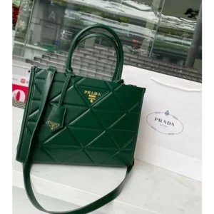Classy Prada Handbag For Women (J1043)