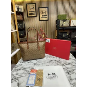 Classy Coach Handbag For Women (J1093)
