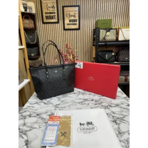 Classy Coach Handbag For Women (J1095)