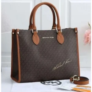 Luxurious Michael Kors Handbag For Women