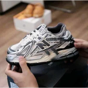 New Balance 1906a