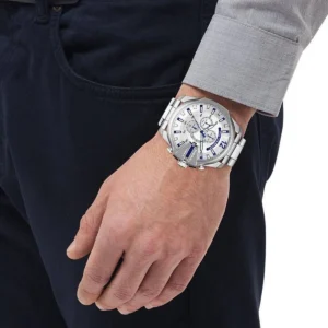 Stylish Diesel 10 Bar Watch Only The Brave For Men